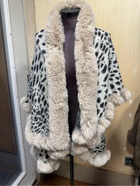 Leopard Print Faux Fur-Trim Shawl Cape - NWOT one size